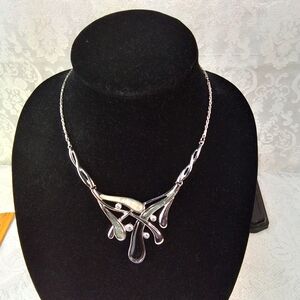 Silver tone modern pendant necklace with round clasp 16 inches + 3 1/2 extension